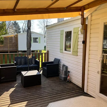 E003 - Chez Maurice Et Marie *